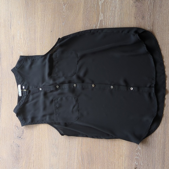 Freebird black women's sleeveless blouse. Size small - Picture 1 of 9